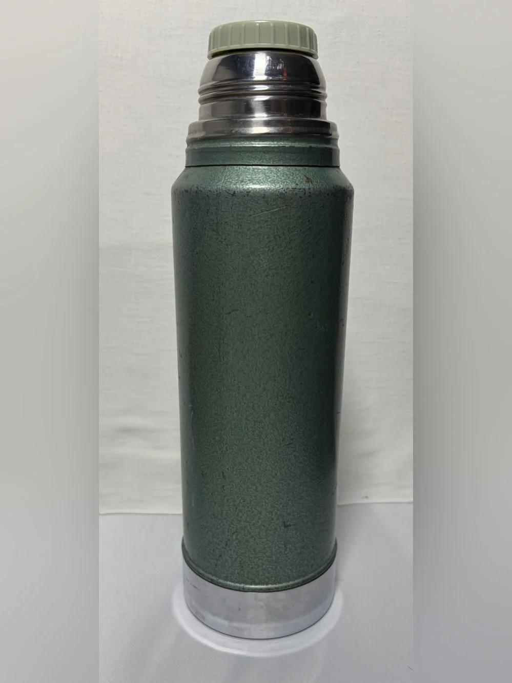 Vintage Aladdin Stanley Thermos A-944C 32oz Classic Hammered Green Finish No Cup